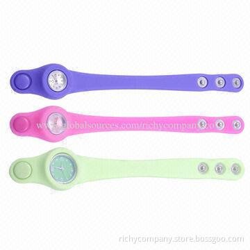 Silicone watch with buttons
